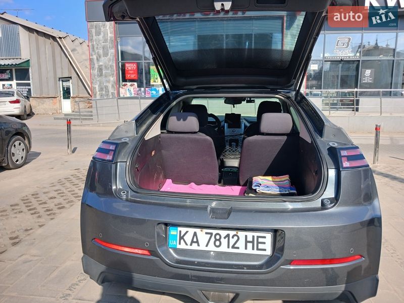 Хэтчбек Chevrolet Volt 2012 в Житомире