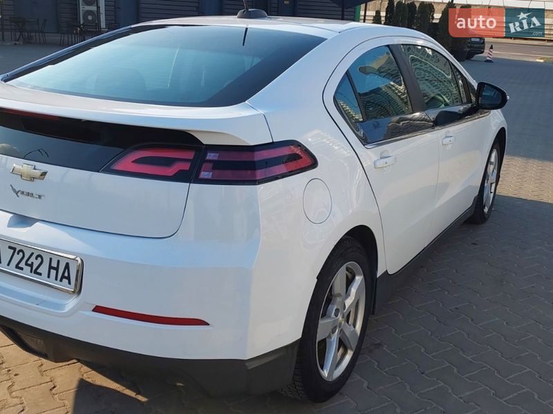 Хетчбек Chevrolet Volt 2015 в Києві
