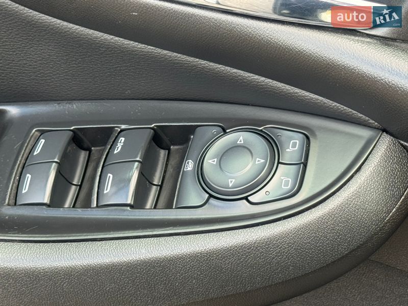 Хэтчбек Chevrolet Volt 2016 в Днепре