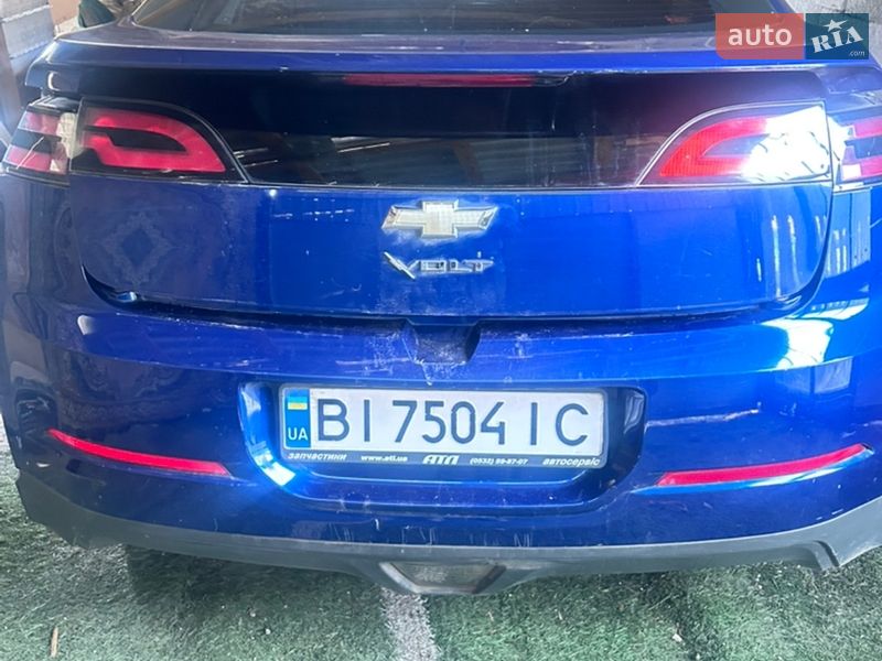 Хэтчбек Chevrolet Volt 2012 в Чутове