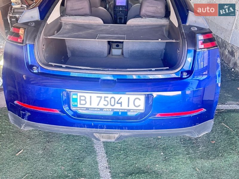 Хэтчбек Chevrolet Volt 2012 в Чутове