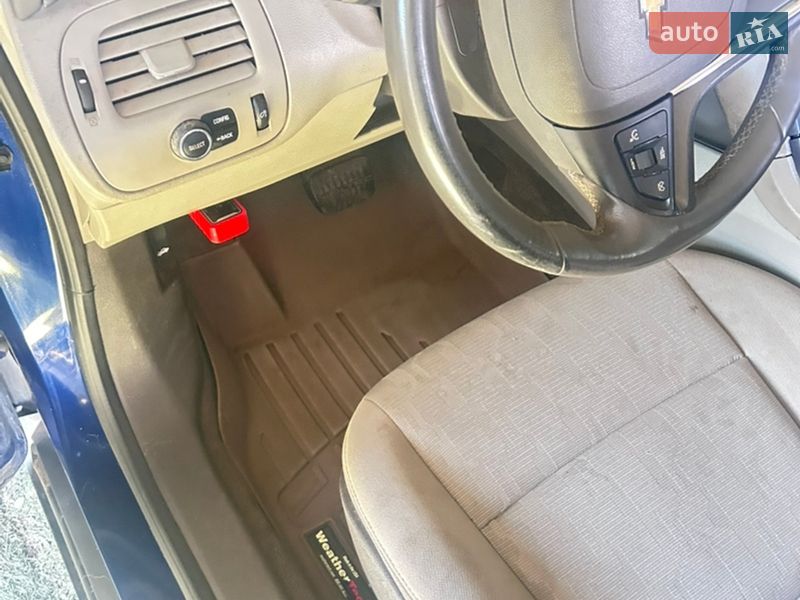 Хэтчбек Chevrolet Volt 2012 в Чутове