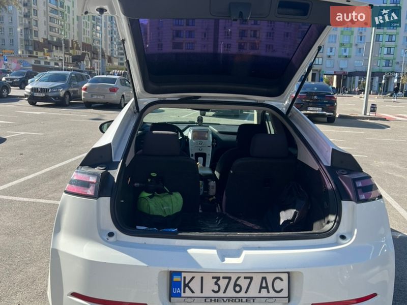 Хэтчбек Chevrolet Volt 2013 в Святопетровское