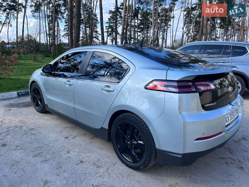 Хэтчбек Chevrolet Volt 2011 в Харькове