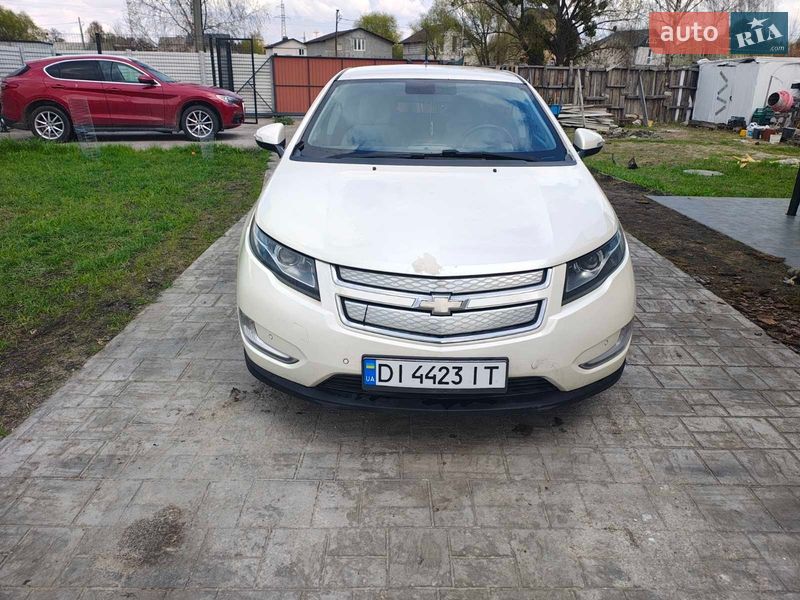 Хэтчбек Chevrolet Volt 2012 в Киеве