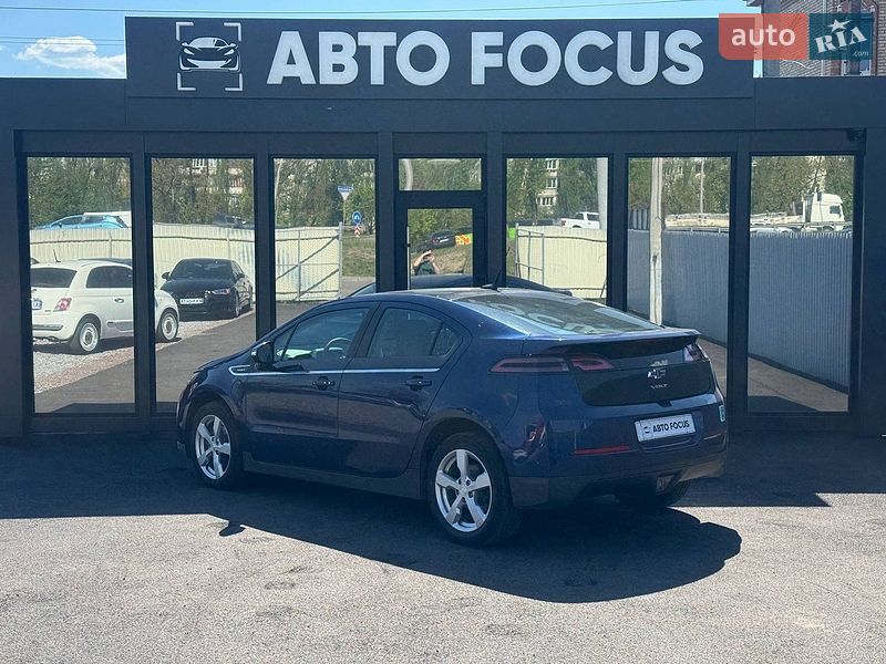 Хэтчбек Chevrolet Volt 2012 в Киеве