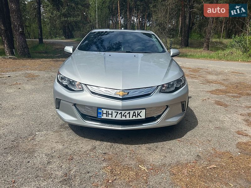 Хэтчбек Chevrolet Volt 2018 в Киеве