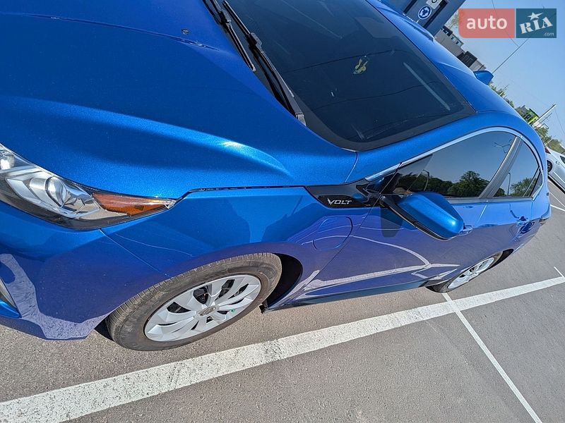 Хэтчбек Chevrolet Volt 2016 в Чернигове