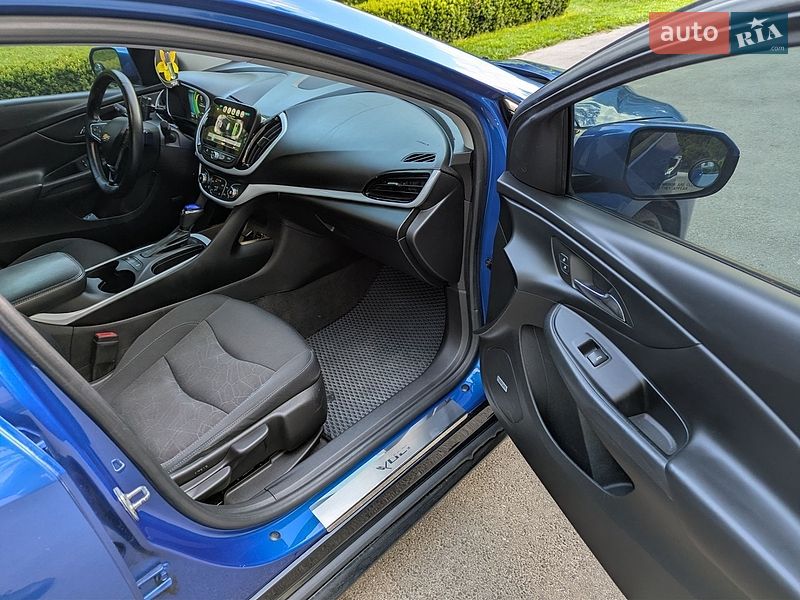 Хэтчбек Chevrolet Volt 2016 в Чернигове