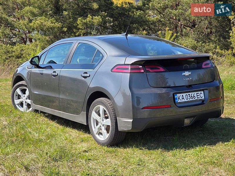 Хэтчбек Chevrolet Volt 2013 в Киеве