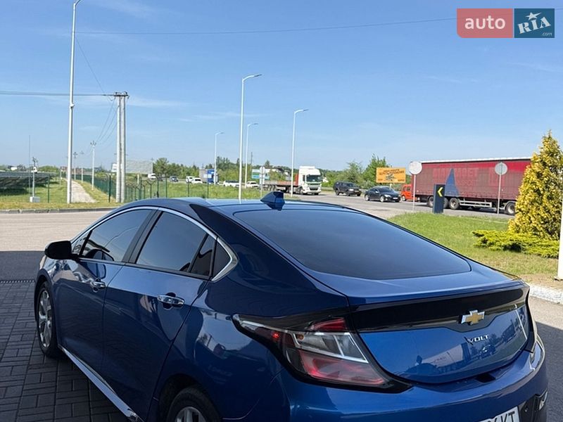 Хетчбек Chevrolet Volt 2016 в Дніпрі