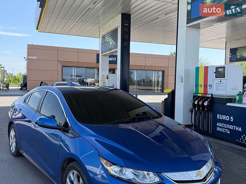 Хетчбек Chevrolet Volt 2016 в Дніпрі