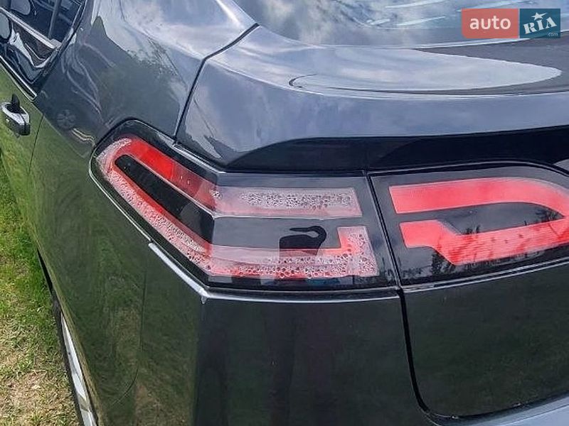 Хэтчбек Chevrolet Volt 2012 в Монастыриске