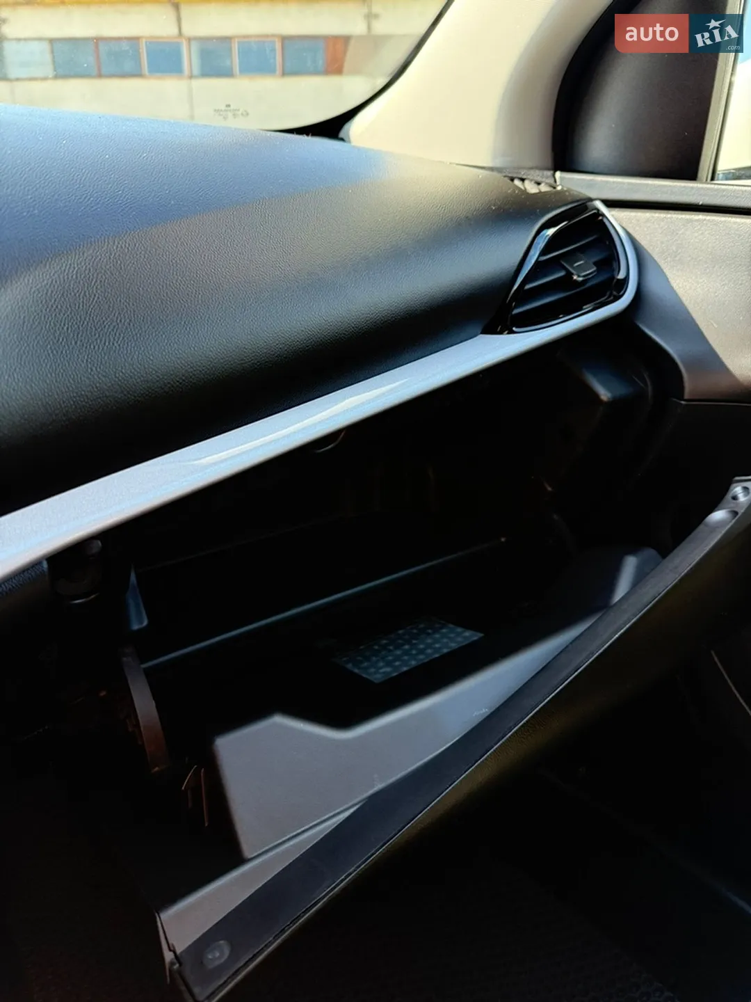 2016 Chevrolet Volt - мініатюра 29