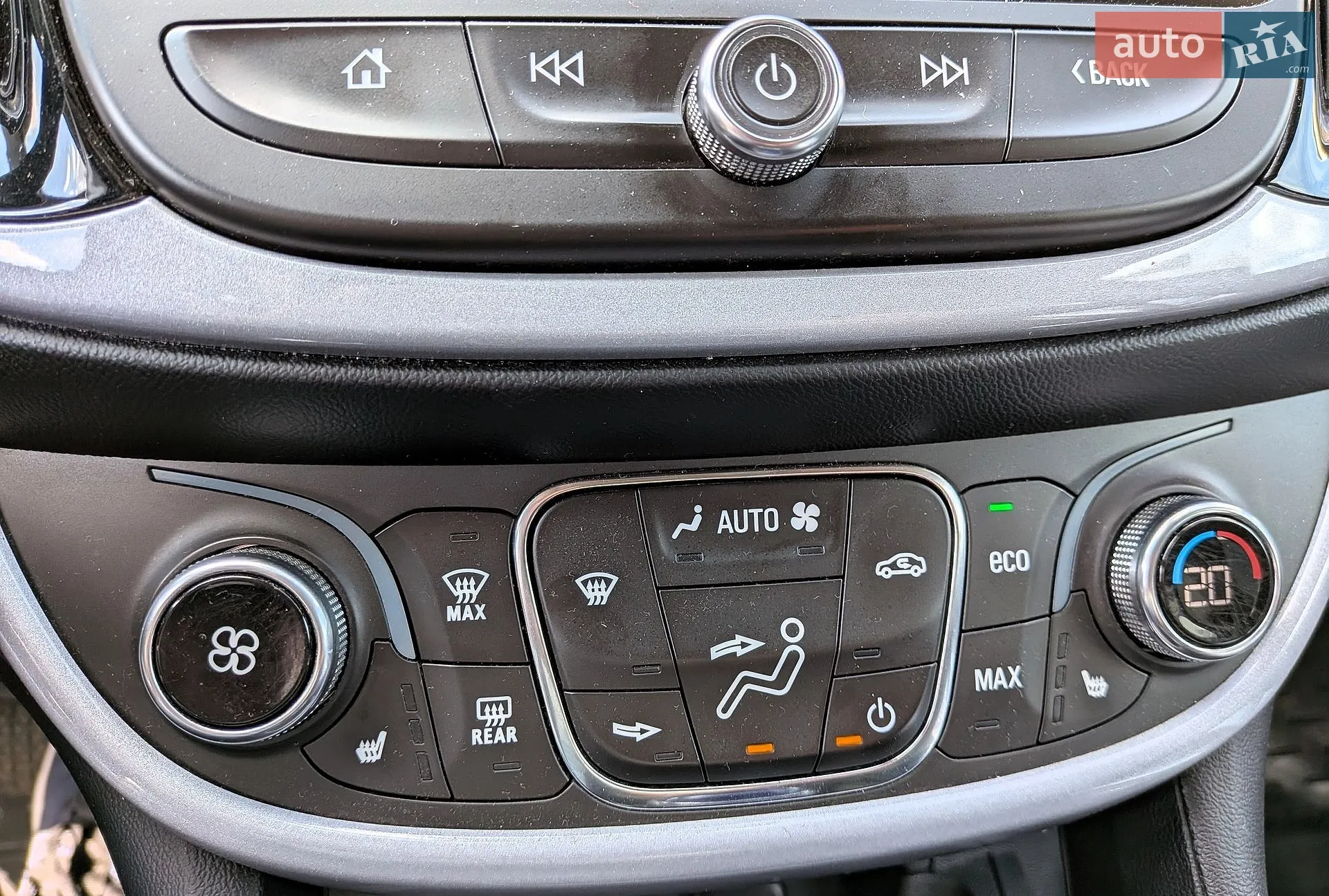 2016 Chevrolet Volt - мініатюра 9