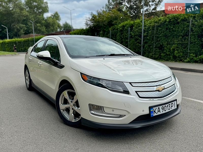 Хетчбек Chevrolet Volt 2011 в Києві