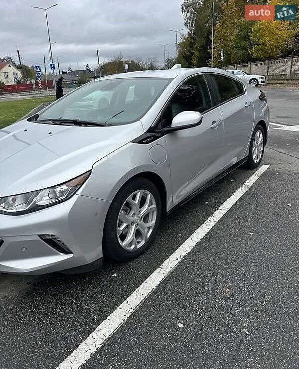 2017 Chevrolet Volt - фото 1