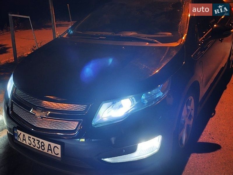 Хэтчбек Chevrolet Volt 2014 в Киеве