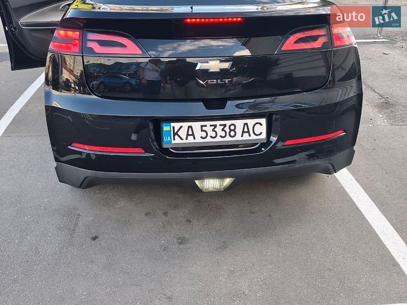 Хэтчбек Chevrolet Volt 2014 в Киеве