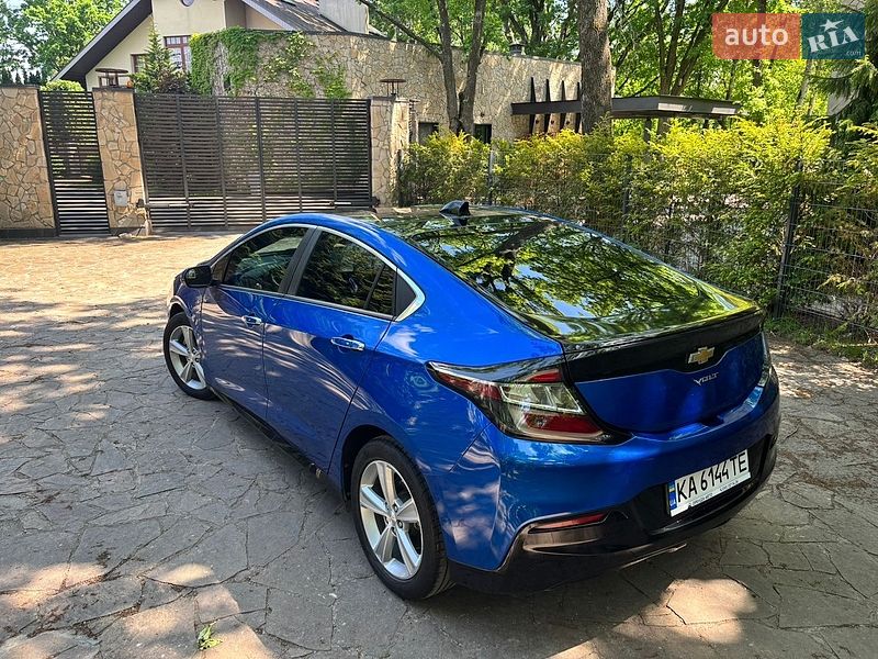 Хетчбек Chevrolet Volt 2016 в Києві