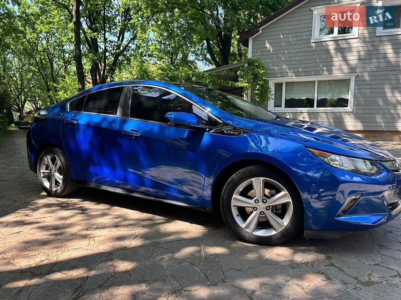 Хетчбек Chevrolet Volt 2016 в Києві