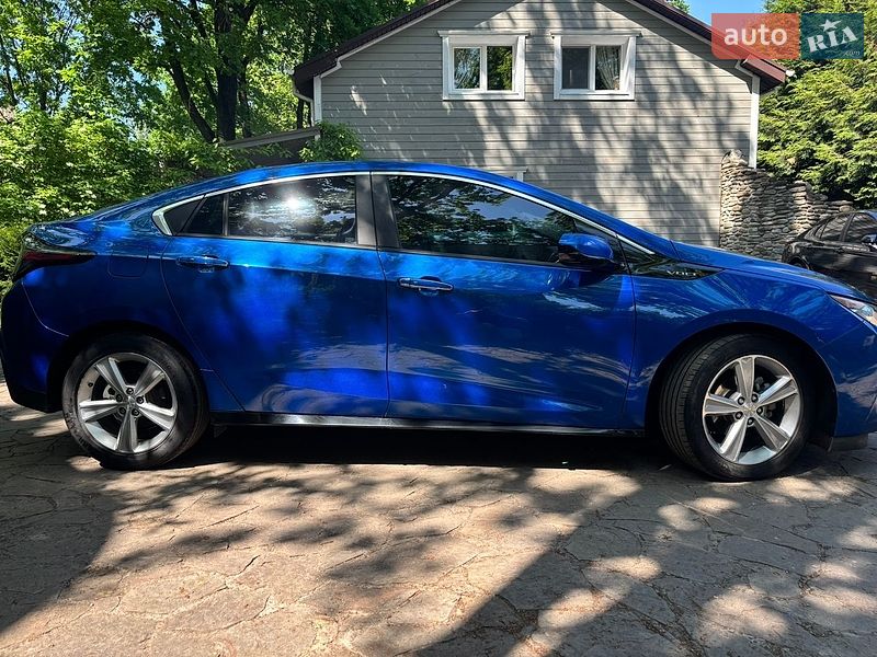Хетчбек Chevrolet Volt 2016 в Києві