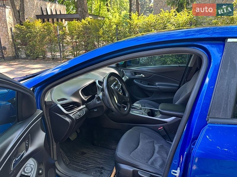 Хетчбек Chevrolet Volt 2016 в Києві