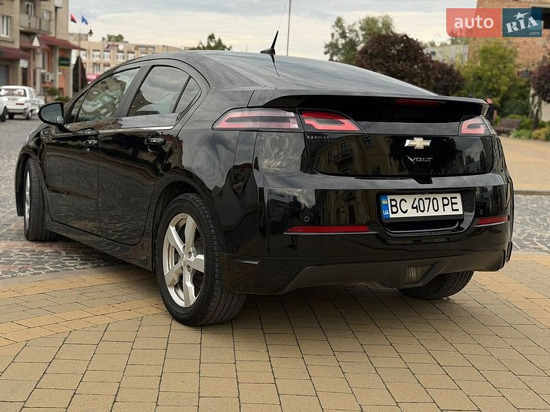 Хэтчбек Chevrolet Volt 2011 в Золочеве