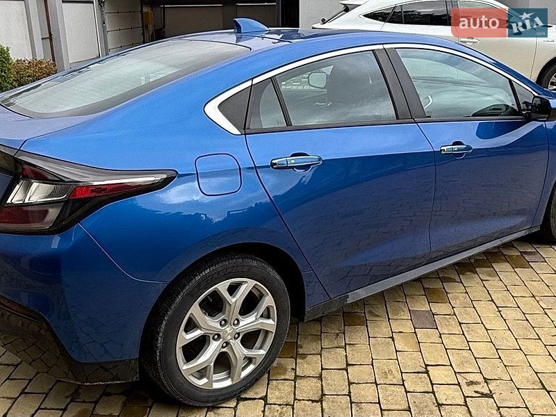 Хетчбек Chevrolet Volt 2016 в Львові
