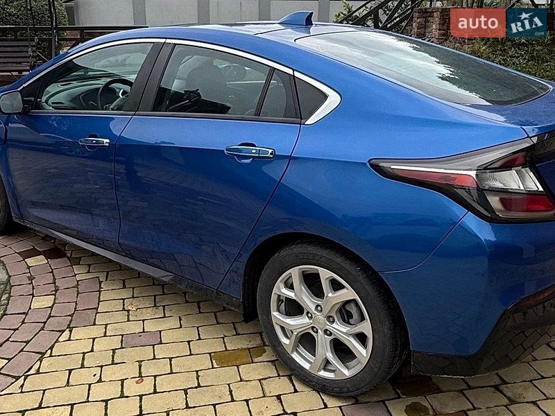 Хэтчбек Chevrolet Volt 2016 в Львове