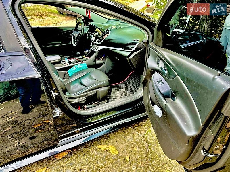 Хетчбек Chevrolet Volt 2015 в Овідіополі фото 7 Хетчбек Chevrolet Volt 2015 в Овідіополі