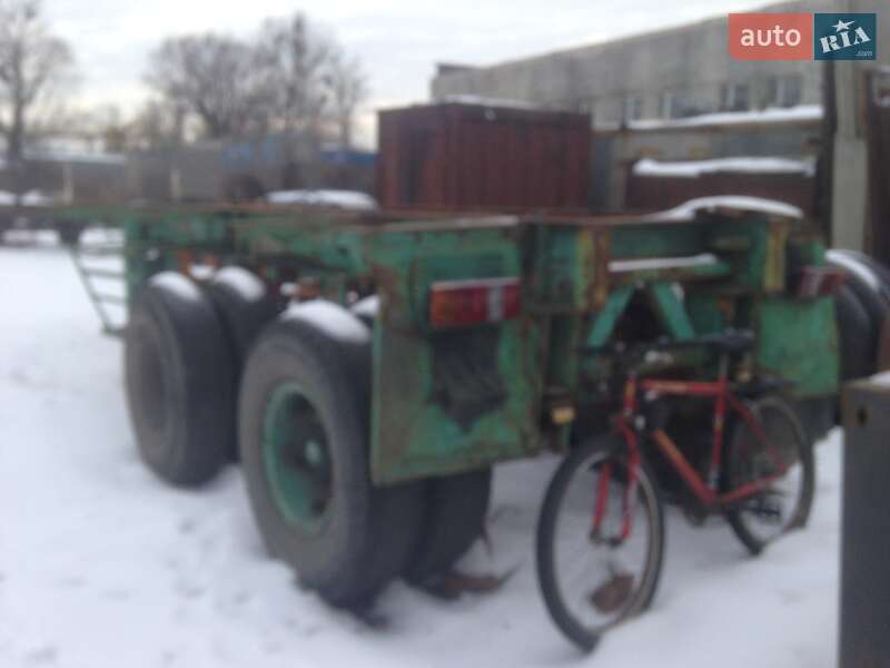 Контейнеровоз ЧМЗАП 5208 1982 в Харькове