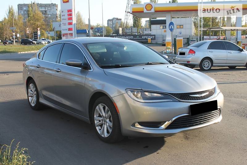 Седан Chrysler 200 2015 в 
