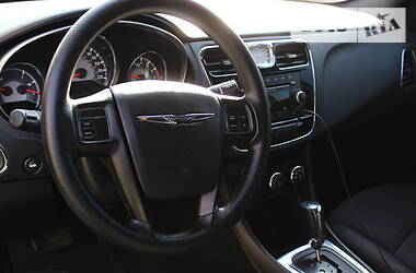 Седан Chrysler 200 2013 в Одессе