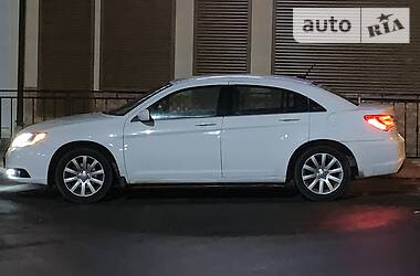 Chrysler 200 2.4i 2012