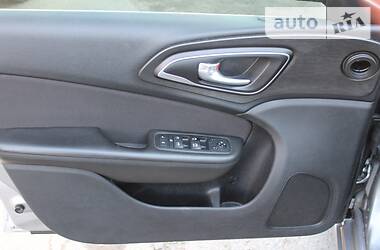 Седан Chrysler 200 2015 в 