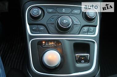 Седан Chrysler 200 2015 в 