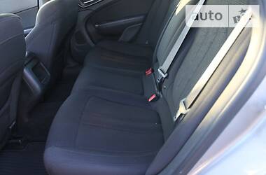 Седан Chrysler 200 2015 в 