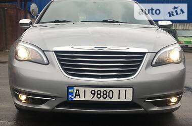 Chrysler 200 2013