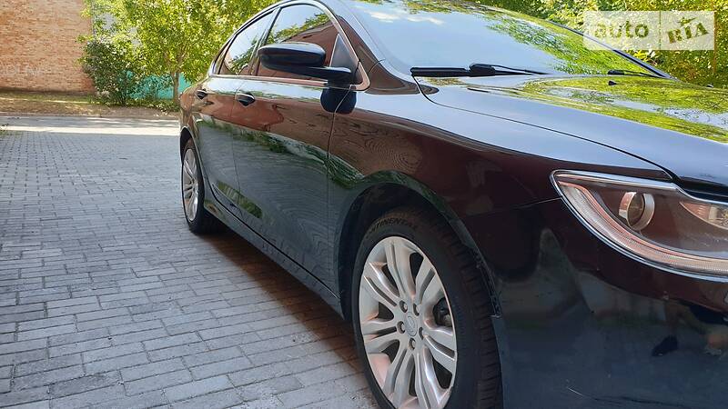 Седан Chrysler 200 2014 в Дніпрі