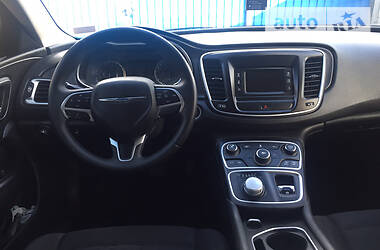 Седан Chrysler 200 2015 в Виннице