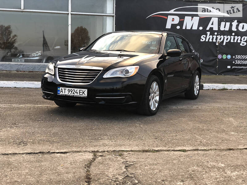 Седан Chrysler 200 2011 в Бурштыне