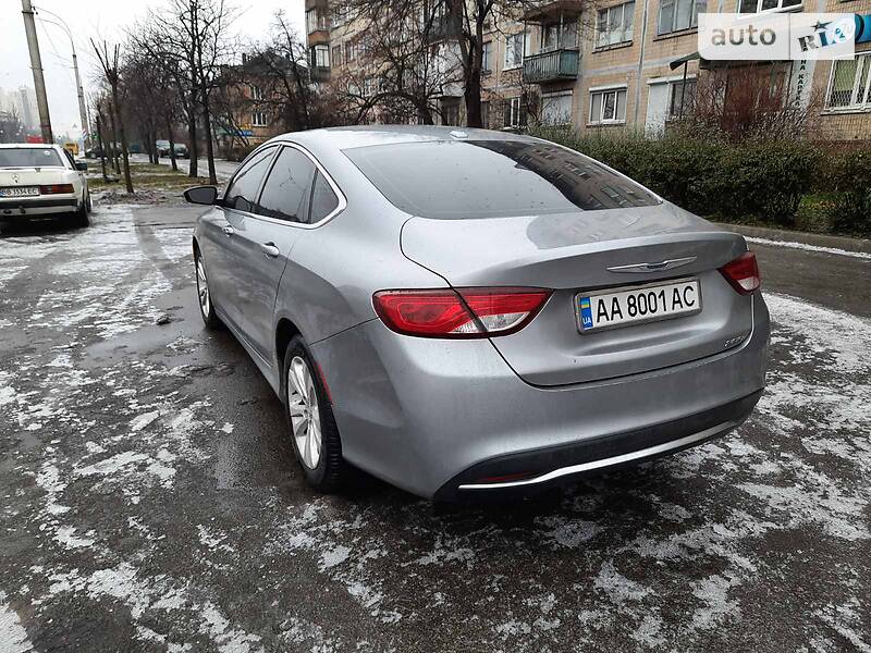 Седан Chrysler 200 2015 в Києві
