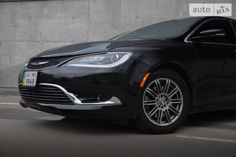 Седан Chrysler 200 2014 в Киеве