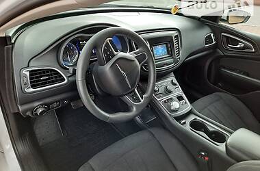 Седан Chrysler 200 2015 в Мироновке