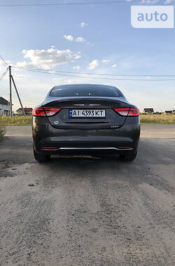 Седан Chrysler 200 2015 в Киеве