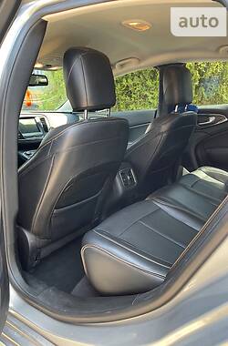 Седан Chrysler 200 2015 в 