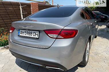 Седан Chrysler 200 2015 в 