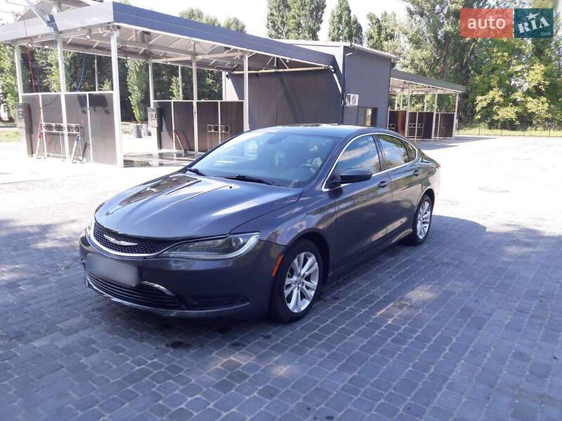 Седан Chrysler 200 2014 в 