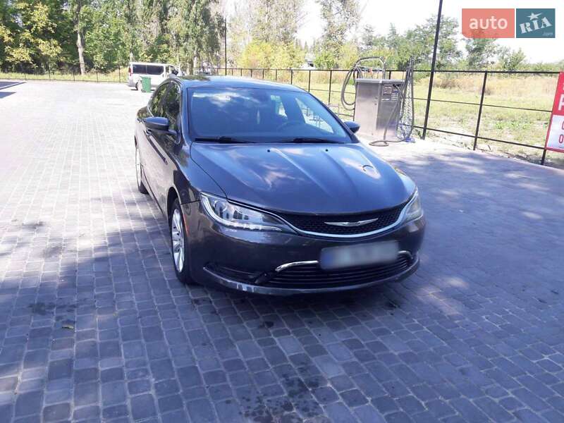 Седан Chrysler 200 2014 в Кременчуге